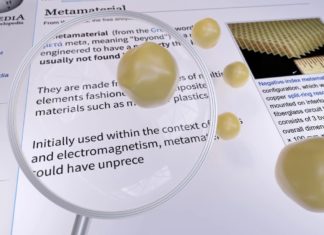 Hybrid meta-biomaterial that can prolong lifespan of hip implants